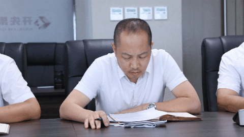 1660620362180162.gif 640.gif